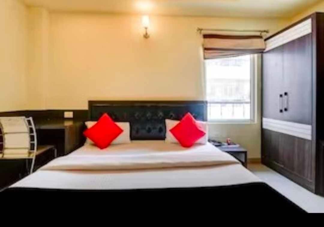 Collection O Hotel Kashi Inn Varanasi Luaran gambar